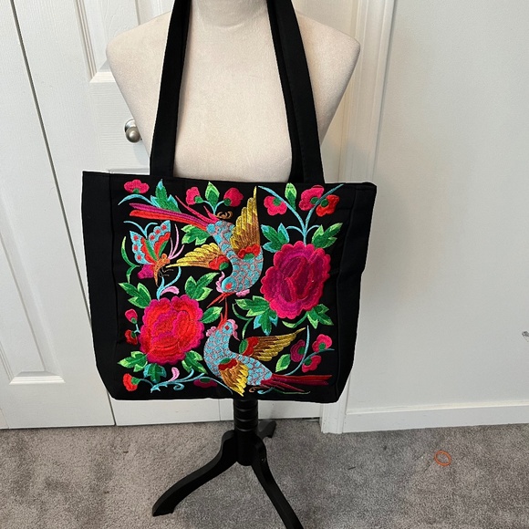 Handbags - Women’s embroidered tote bag